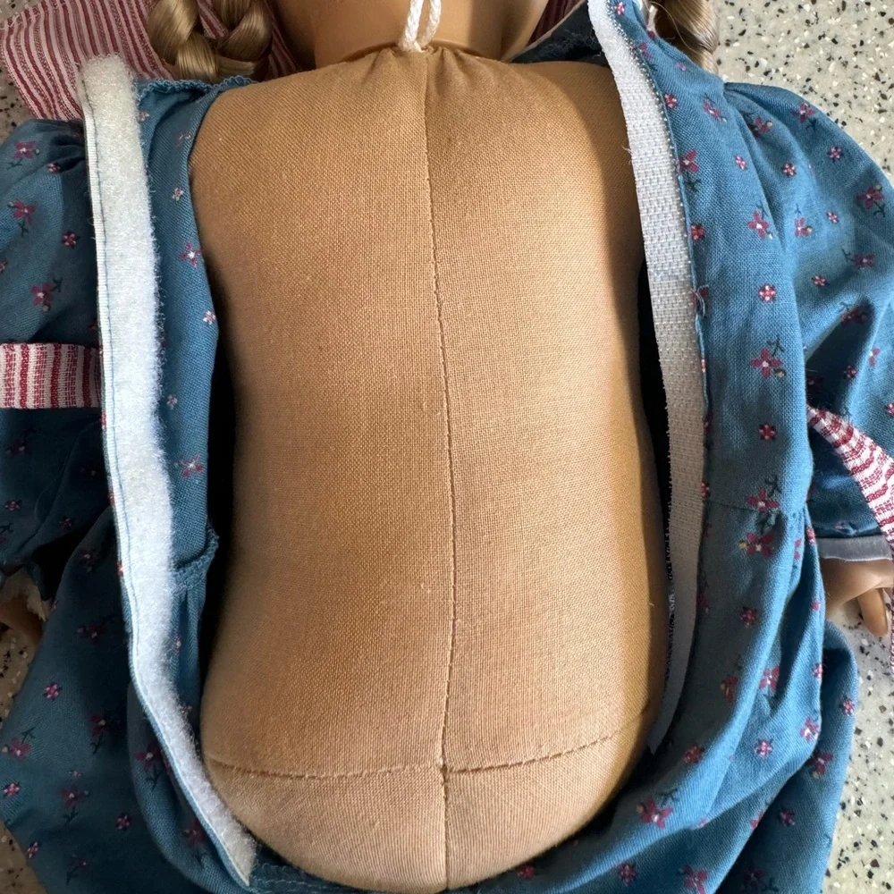American Girl Vintage 1994 Retired Pleasant Company 18” Kirsten Larson doll.